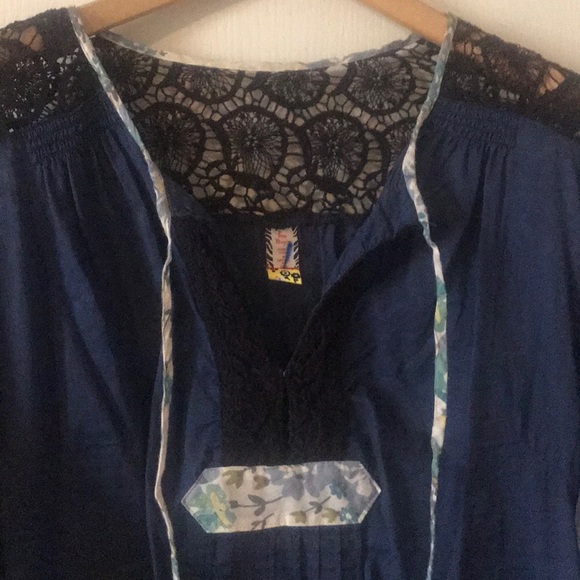 Free People linen blouse with crochet details - Picture 4 of 7